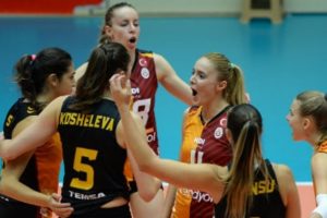 Galatasaray set vermeden yarı finalde