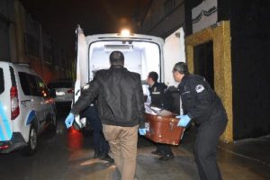 Metruk depoda 1 erkek cesedi bulundu