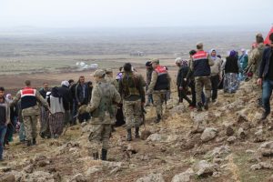 Mezarlarını yerinde bulamayan k&ouml;yl&uuml;lerin korkun&ccedil; iddiası