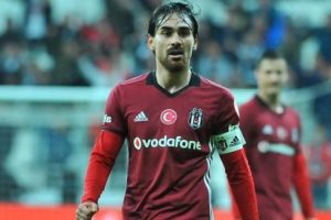 Veli Kavlak kararını verdi!