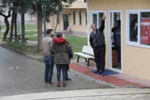 Bursa'da yurtta kalan kızını pompalı t&uuml;fekle ka&ccedil;ıran anne yakalandı