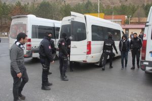 Beşiktaş taraftarı didik didik arandı