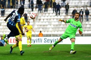 Adana Demirspor evinde kazandı