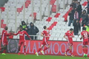 Beşiktaş, Sivas'ta dondu kaldı