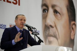 "Para artık ter&ouml;re değil, hizmete gidiyor"