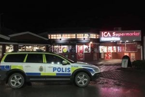 Stockholm'de s&uuml;permarket soygunu
