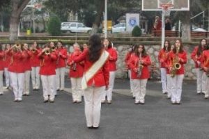 Bursa'da 57 yıllık kız bandosunda erkeklere yer yok