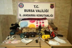 Bursa'da hırsızlık ş&uuml;phelilerine jandarma baskını