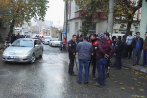 Adıyaman'da iki grup arasında bı&ccedil;aklı sopalı kavga: 2 yaralı