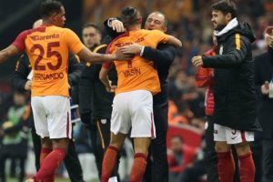 Fatih Terimli Galatasaray evinde şov yaptı