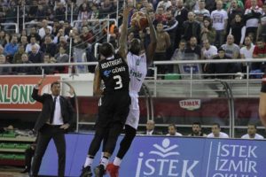 Karşıyaka Beşiktaş'ı devirdi