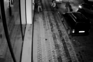 Film gibi hırsız polis kovalamacası kamerada