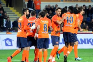 Medipol Başakşehir yeni yıla yine lider giriyor
