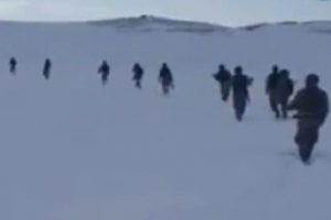 Jandarma kar kış dinlemiyor
