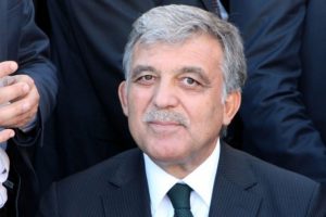 Abdullah G&uuml;l'den KHK eleştirisi: "Kaygı verici"