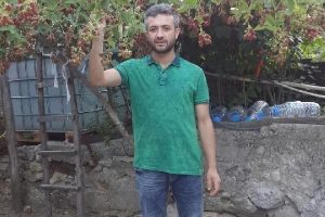 Pres makinesinde sıkışarak &ouml;ld&uuml;