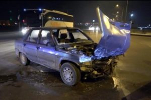 Afyonkarahisar'da otomobiller &ccedil;arpıştı: 6 yaralı
