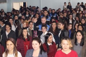 Hakkarili &ouml;ğrencilere polislik mesleği anlatıldı