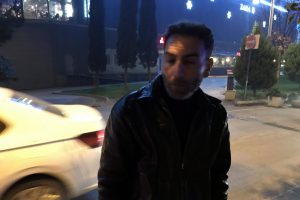 Bursa'da trafikte canı sıkıldı, aracını yaktı