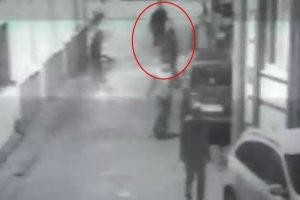 Balıkesir'de m&uuml;zik &ouml;ğretmeni cinnet getirdi