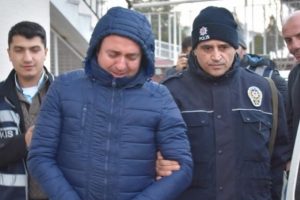 Karısının sevgilisini &ouml;ld&uuml;ren koca i&ccedil;in imza kampanyası başlattılar!
