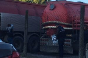 İstanbul Tuzla'da ş&uuml;pheli vidanj&ouml;rler inceleniyor