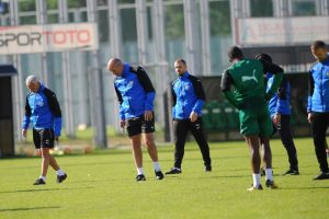 Bursasporlu &uuml;&ccedil; ismi Denizlispor istiyor