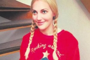 Meryem Uzerli'nin yılbaşı kombini