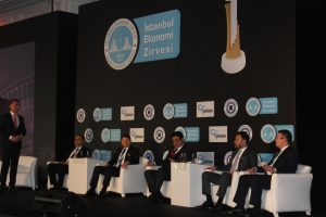 İstanbul Ekonomi Zirvesi'nde Bursa'yı DOSABSİAD temsil etti
