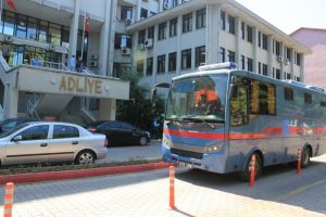 Bursa dahil 6 ilde FET&Ouml; operasyonu: 11 asker g&ouml;zaltında