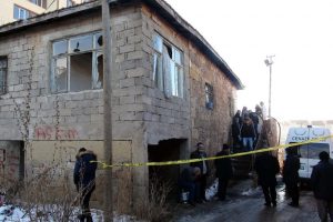 89 yaşındaki kadın evinde yanarak can verdi