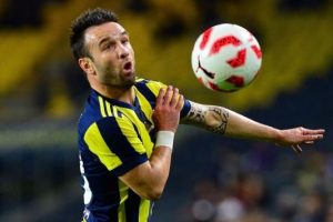 Fenerbah&ccedil;e avantajı sağladı