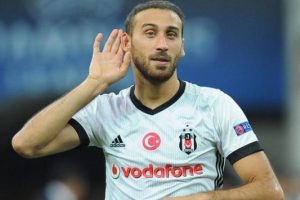 Cenk Tosun transferini a&ccedil;ıkladılar