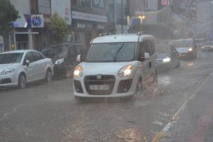 Meteorolojiden 5 il i&ccedil;in kuvvetli yağış uyarısı