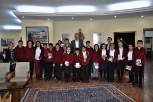 Bursa Karacabey Belediye Başkanı &Ouml;zkan: "Eğitime b&uuml;y&uuml;k &ouml;nem veriyoruz"