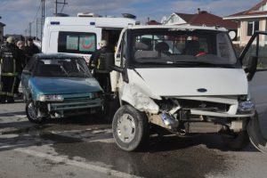 Bursa yaralıların imdadına itfaiye yetişti