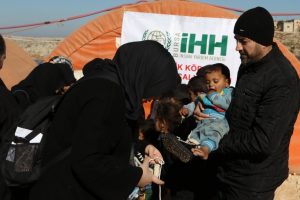Bursa&nbsp;İHH İnsani Yardım Derneğinden Suriye'ye insani yardım