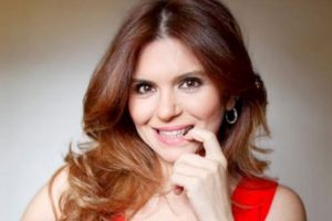 Aylin Kabasakal duvarları yamulttu!