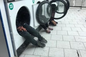 Avrupa'da bu fotoğraf tartışılıyor!