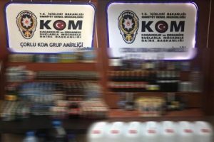 Tekirdağ'da yılbaşı &ouml;ncesi ka&ccedil;ak i&ccedil;ki operasyonu: 7 g&ouml;zaltı
