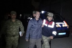 Kavgayı ayırmaya &ccedil;alışırken kurşunun hedefi oldu