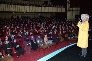 Bursa'da "Bağırmayan anneler" konferansı