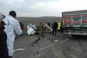 Feci kaza: 1'i bebek 4 &ouml;l&uuml;