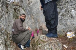 &Uuml;&ccedil; g&uuml;nd&uuml;r kurtarılmayı bekliyor