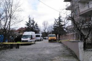 &Ouml;ğrencilerin kaldığı apartta dehşet!