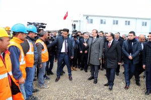 Başbakan Yardımcısı &Ccedil;avuşoğlu Bursa Şehir Hastanesi'ni inceledi