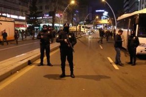 Kızılay Meydanı trafiğe kapatıldı