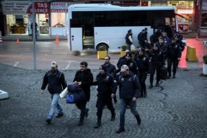 Bursa'da FET&Ouml;'c&uuml; 12 eski subay adliyeye sevk edildi