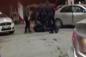 Otomobil hırsızları akaryakıt istasyonunda yakalandı
