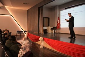 Bursa'da velilere "narko rehber" eğitimi